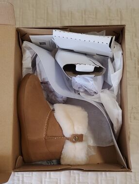 UGG Kids Chestnut Shearling Cuff Boot